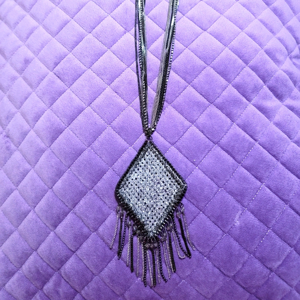 Simply Vera Wang beautiful multi chain necklace